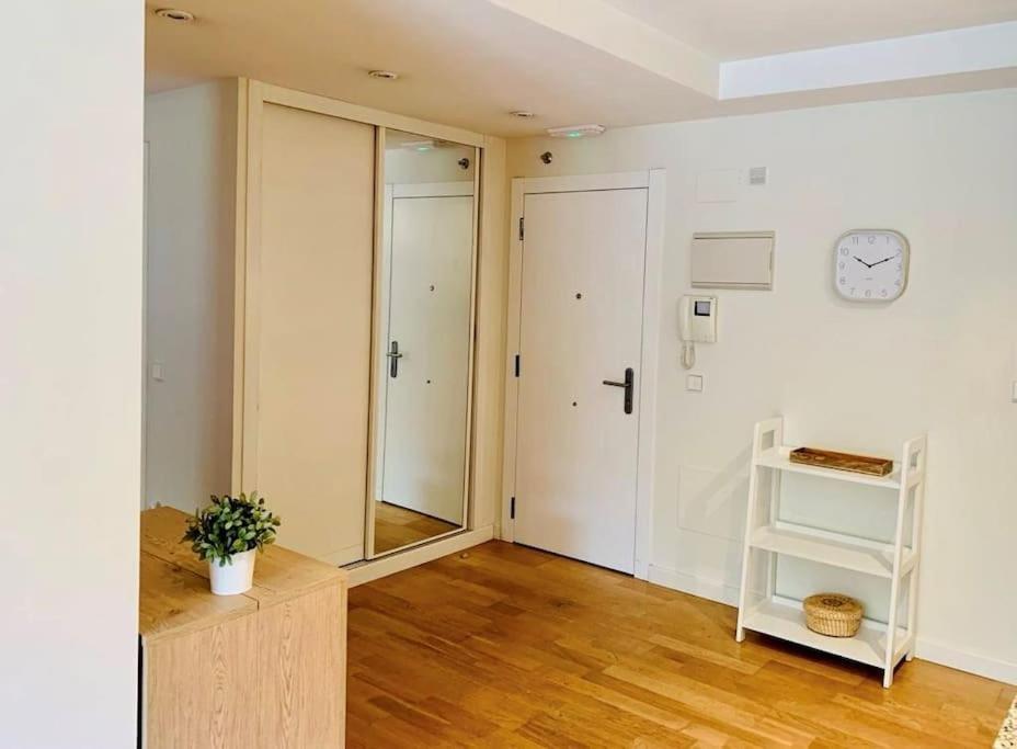 Precioso - Moderno Terraza Y Parking, 2 Hab, 2 Banos, 6-7 Pers - Dispo Abril Y Mayo Llanes Exterior photo